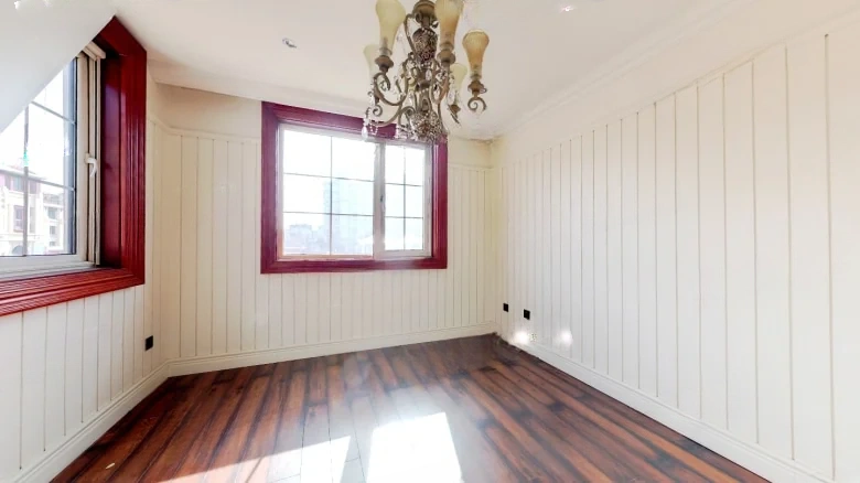 Lake Dragon Splendid Wave Coastline - View 3