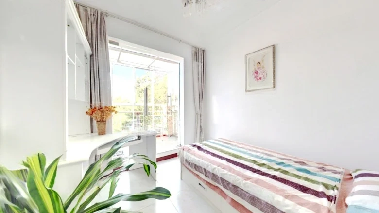 Dianchi Wei Cheng Yanlan Bay - View 5