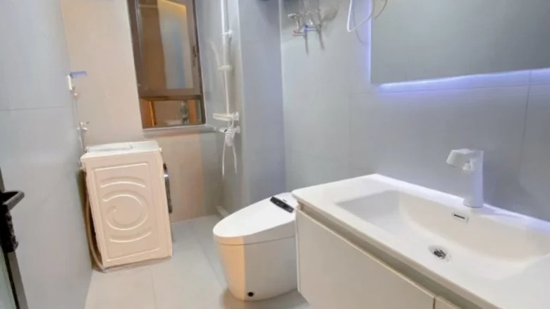 Crescent Mansion Huaronyuefu The translation provided is a direct phonetic translation as - View 7