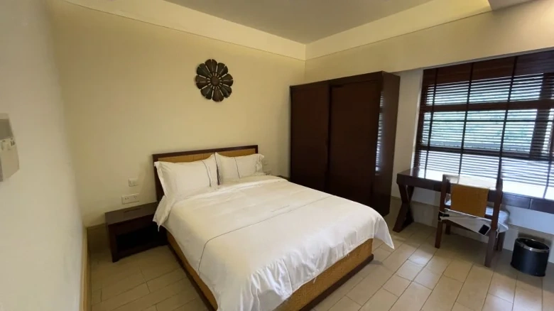 Half Mountain Peninsula Donghai Bay Phase III - View 2