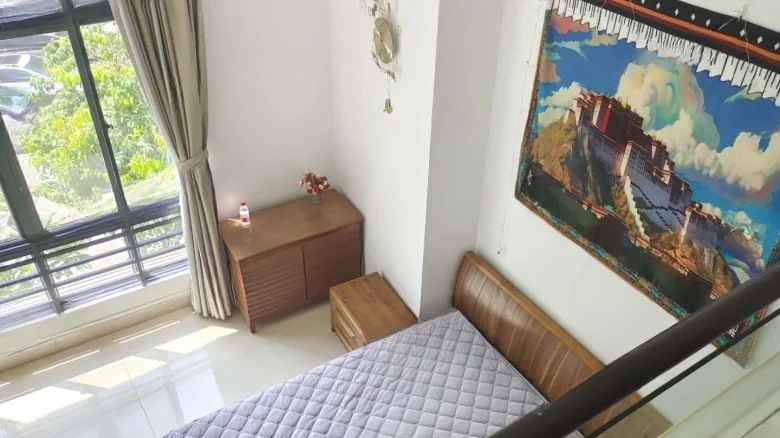 Pinnacle Sky Peninsula - View 2