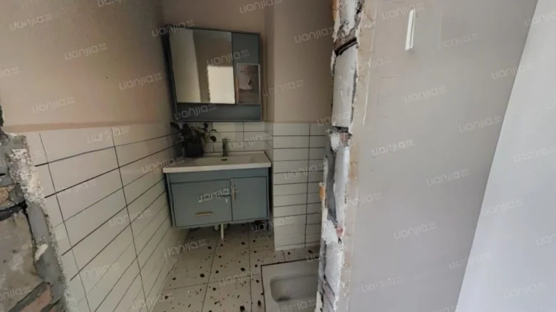 Mayxi Lake Jinmao Bay - View 10