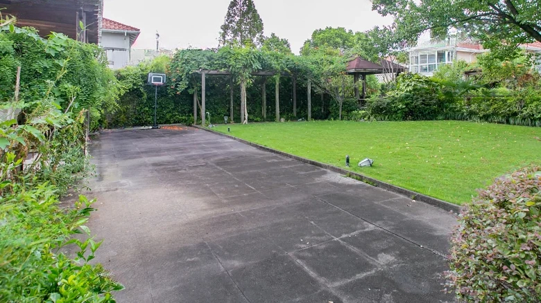 China Sea Jade Lake Shore - View 19