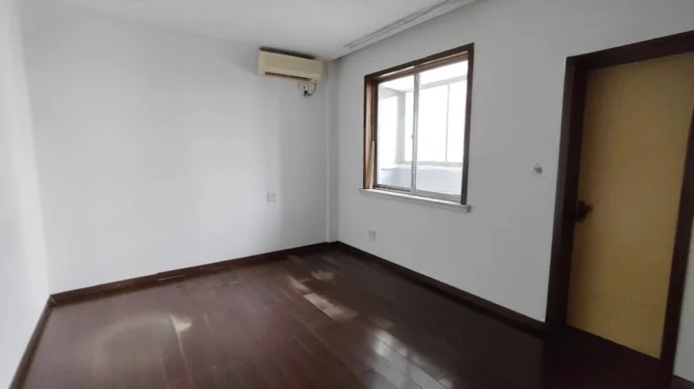 Communications Bank Plaza - View 4