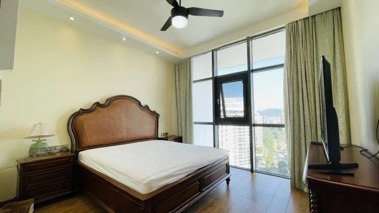 Runda Mountains Sea Sky - View 2