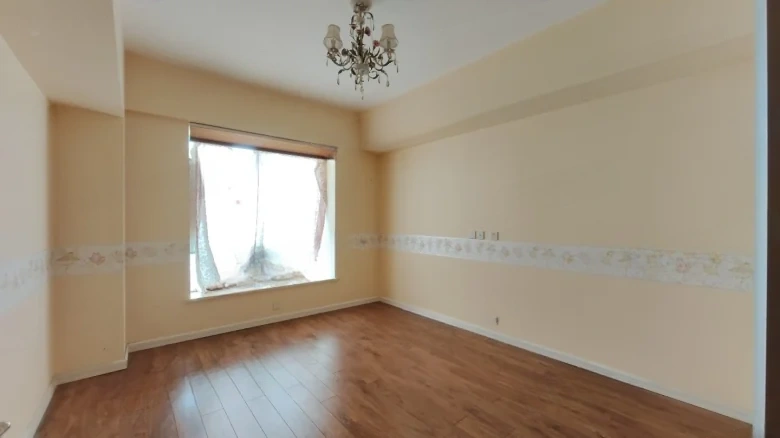 Jade Feather Crimson Dawn - View 23