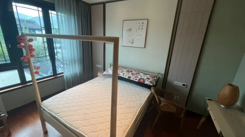 Blue Town Cloud Valley - View 3