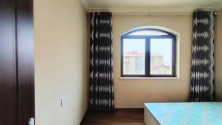 Apple Ridge Mountain - View 2