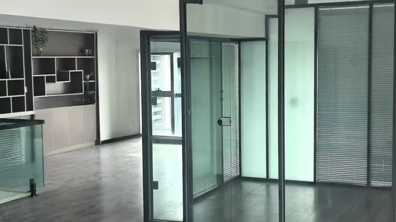 Lanzhou Zhongtianjian Square - View 4