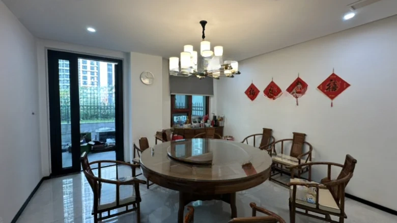 Eastern Supreme Emperor - View 13