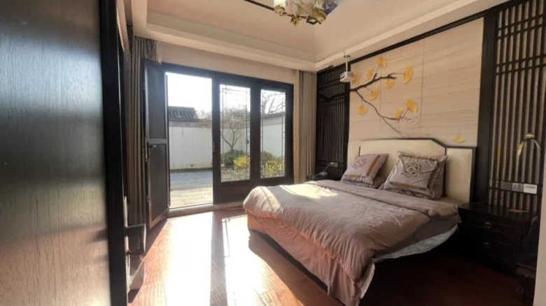 Green City Peach Blossom Spring - View 2