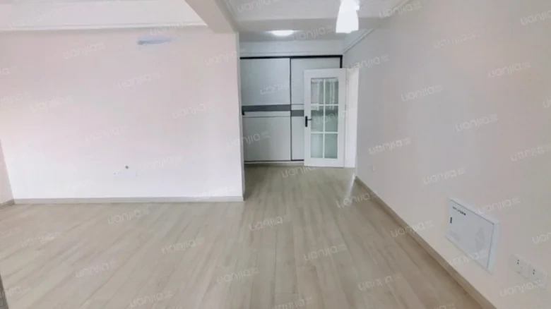 Gold Lion Apartments - View 4