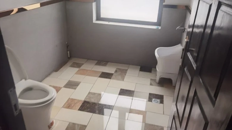 Golden River Celebrities' Family Estate - View 11