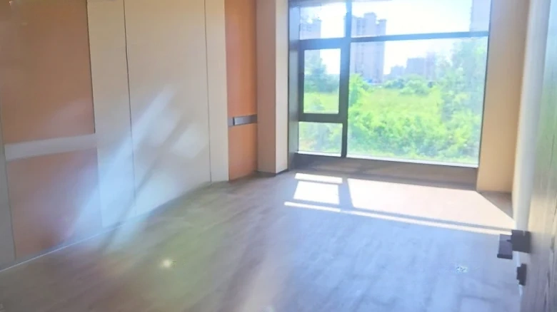 Luhu Listening Blue Times - View 6