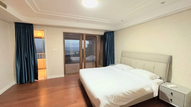 Half Mountain Peninsula Central Sea View Boulevard - View 2