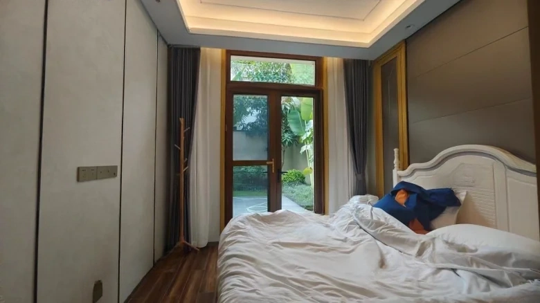 Green City · Hibiscus Tide Chime - View 3