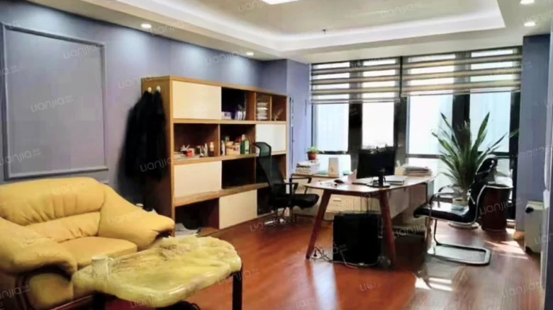 Gold Era Plaza - View 4