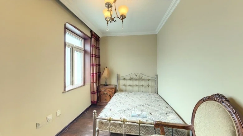 Maidi Manor - View 2