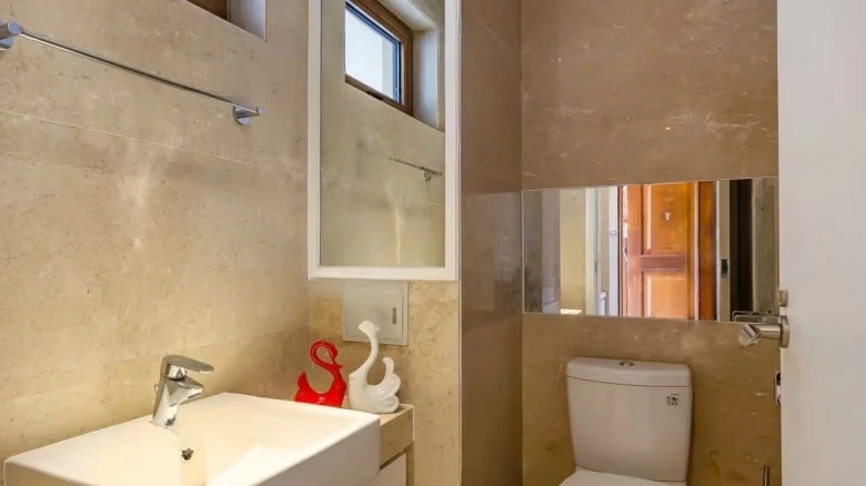 Halfhill Peninsula Central Seaview Avenue - View 11