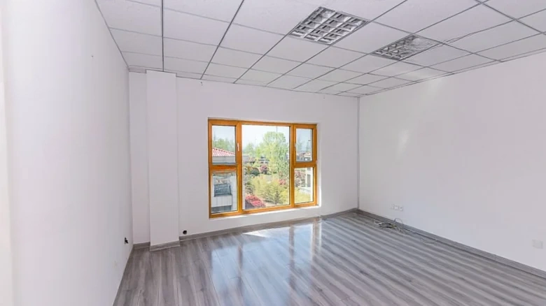 Aurora Manor Court - View 15