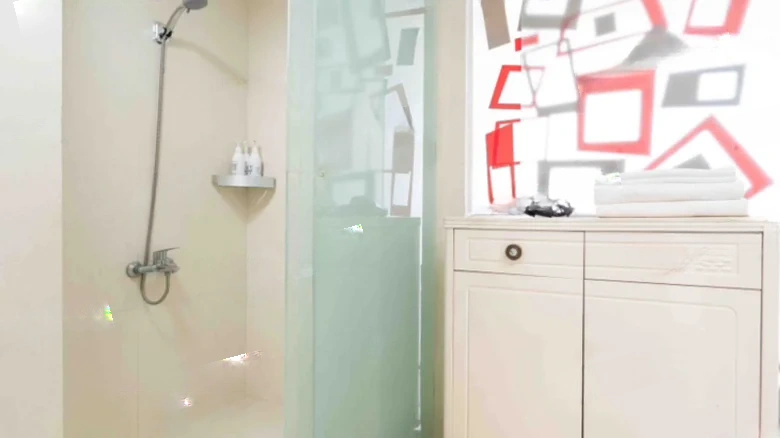 Sanya Golden Phoenix Seaview Apartment - View 9