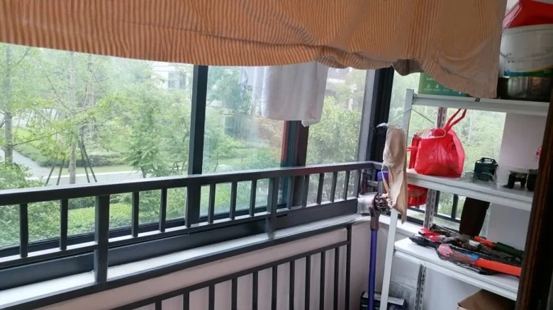 Yinghua Bridge - View 11