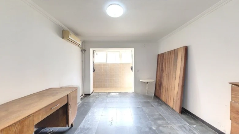 Xinjiekou East Street - View 2