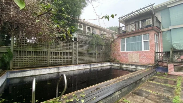 West Suburbs Manor - View 15