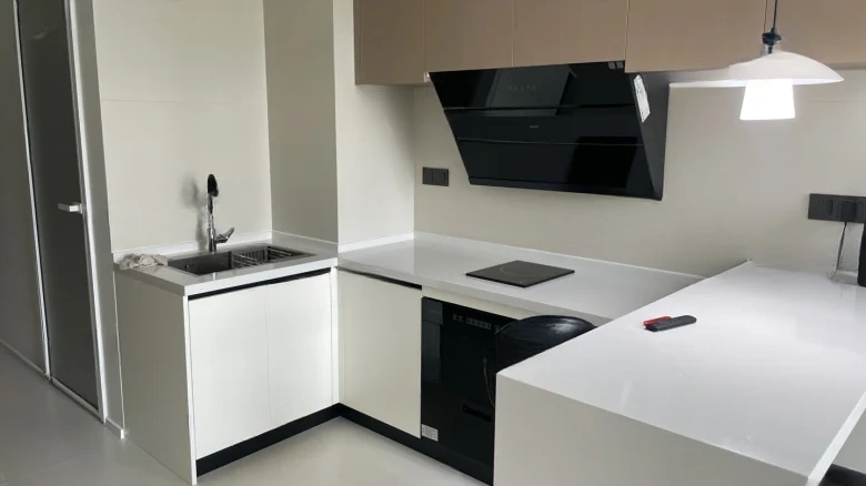 Cloud Seal · Happy Seal - View 5