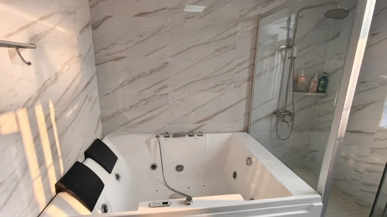 Royal View Court - View 16