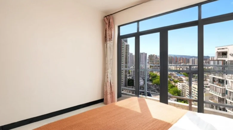 Sanya Golden Phoenix Seaview Apartment - View 2