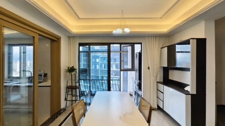 Cloud and Center - View 6