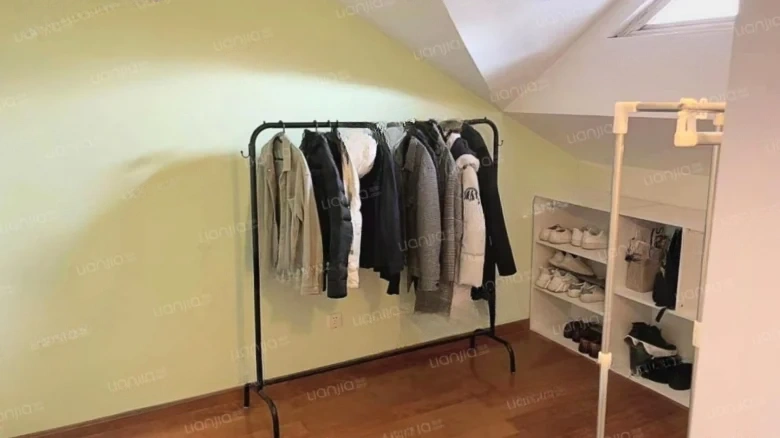 Outer Sea Butterfly Spring Mansion - View 3