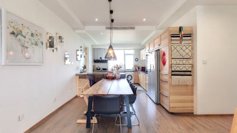 Shoushan Lang Yue碧桂花园 would translate to - View 9