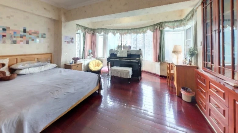 Long Wall Garden - View 6