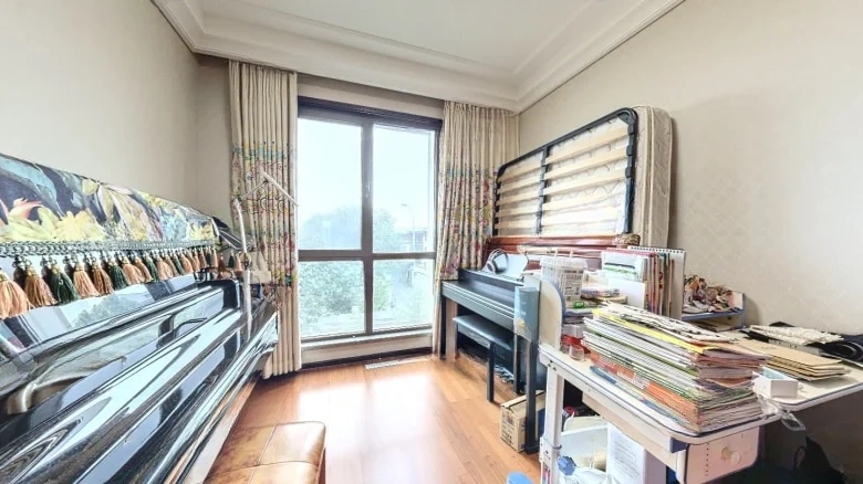 Purple Forbidden City No.1 Courtyard South Yard - View 2