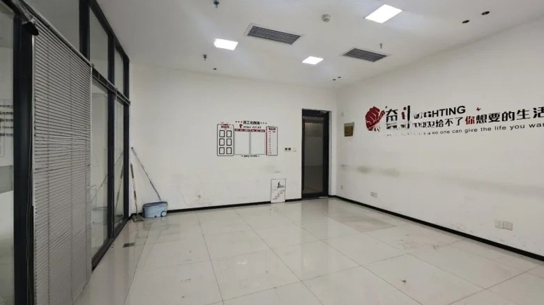 Lanzhou Center Office Tower - View 7