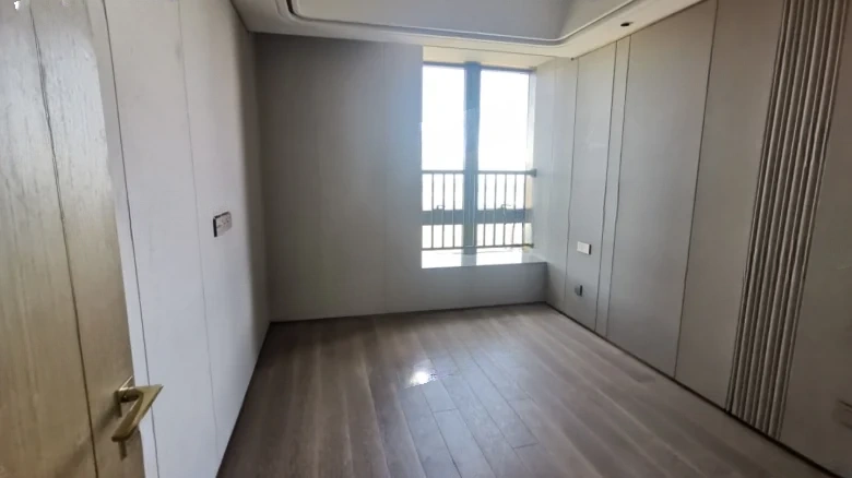 Mountain Bay 8 - View 6