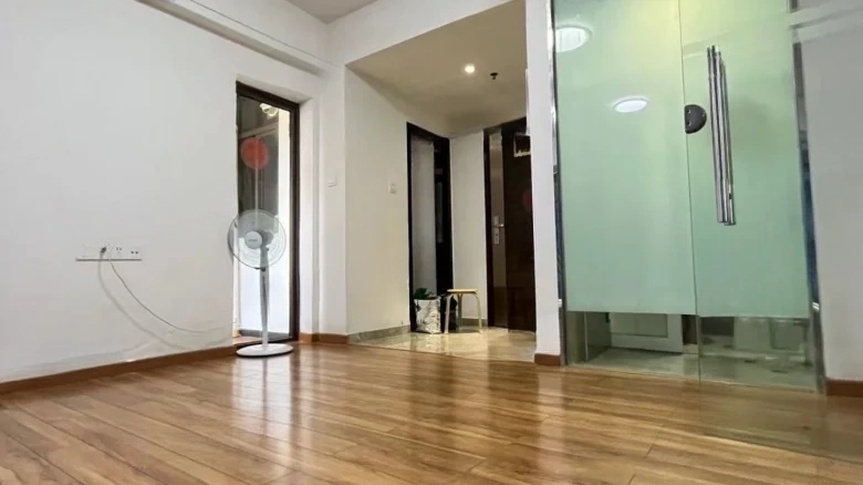 Upper View Center - View 4