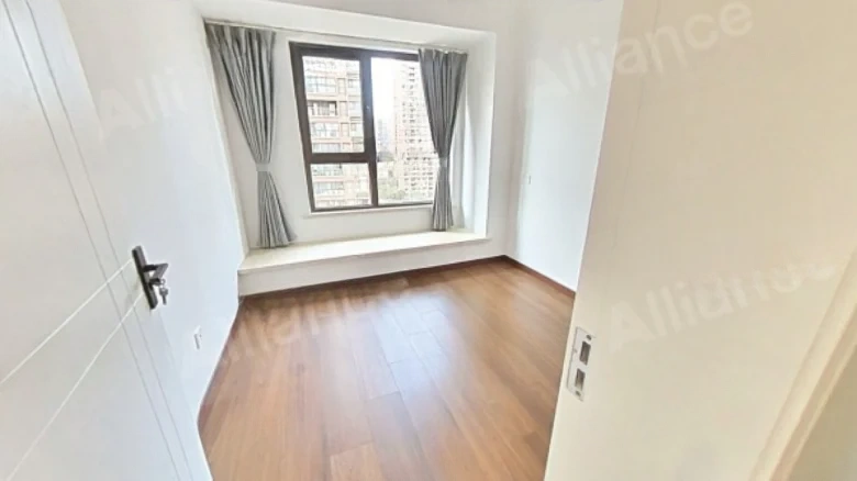 Kowloon Wharf Renaissance Court - View 3