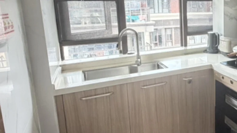 Haitang Bay No. 8 Hot Spring Mansion - View 4