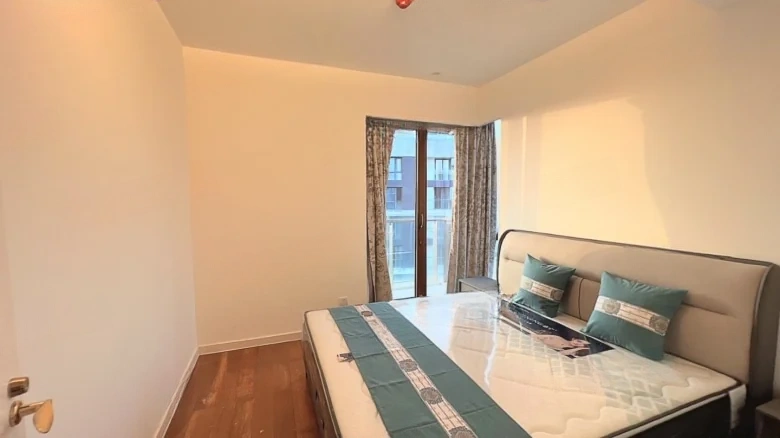 Half Mountain Peninsula Donghai Bay Phase III - View 2