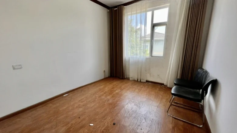 Dianchi Spring FiveCompound Courtyard - View 7