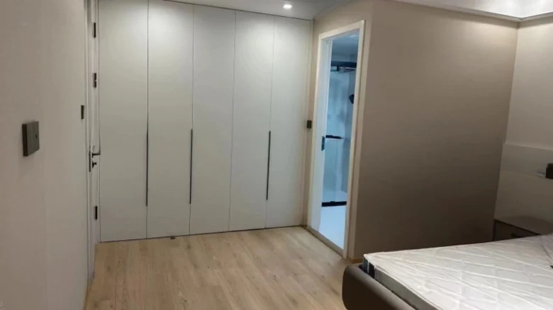 Riverfront Wonderland Place - View 4