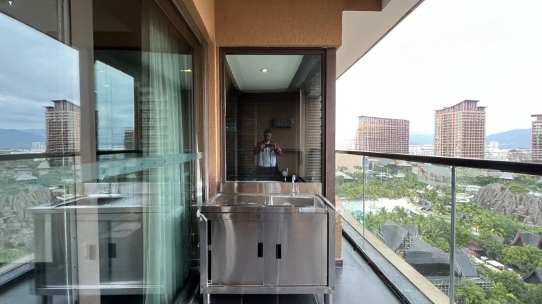 Sanya Bay Red Mangrove Resort World - View 3