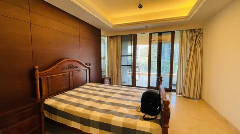 Half-Mountain Half-Island · Central Oceanview Boulevard - View 2