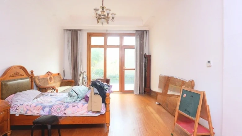 Green City Rose Garden - View 3