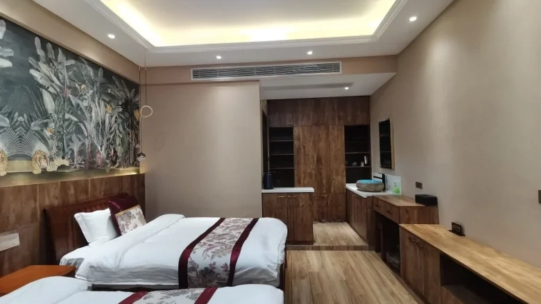 Jadeite Manor - View 9