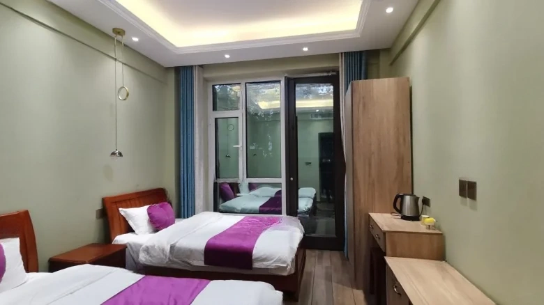 Jadeite Manor - View 12