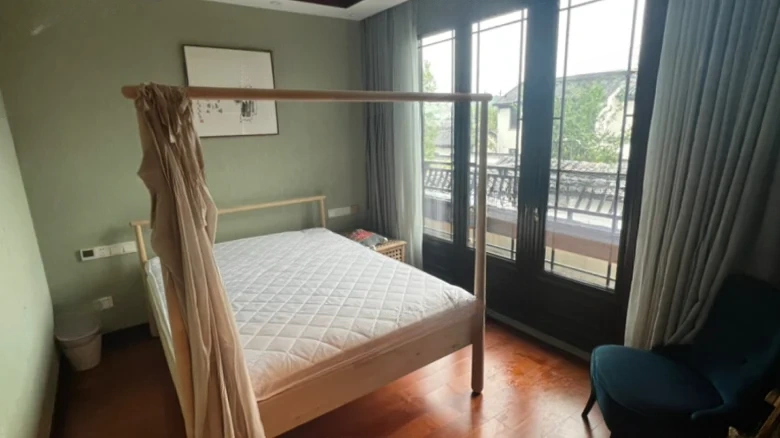 Blue Town Cloud Valley - View 4